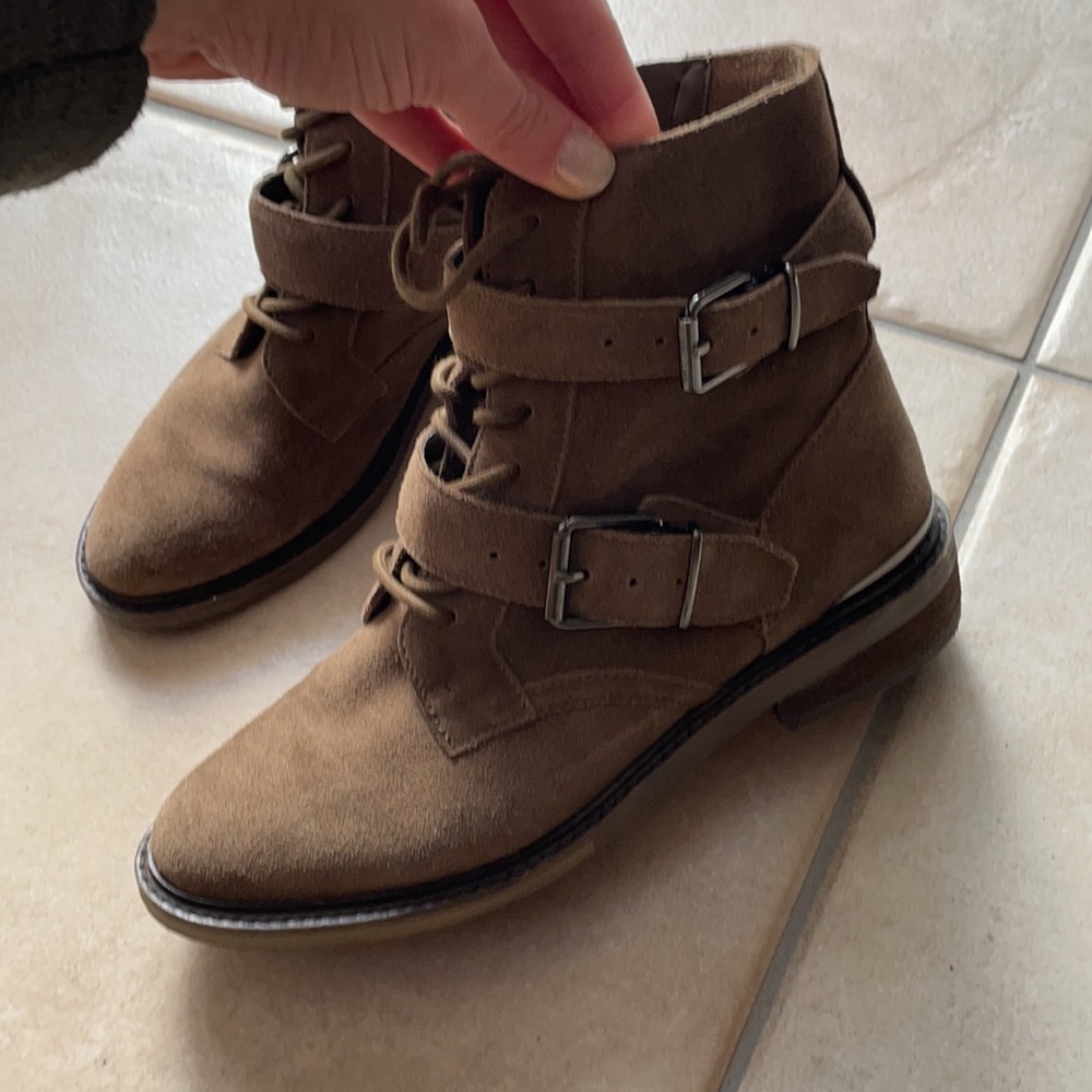 Vince camuto suede heels